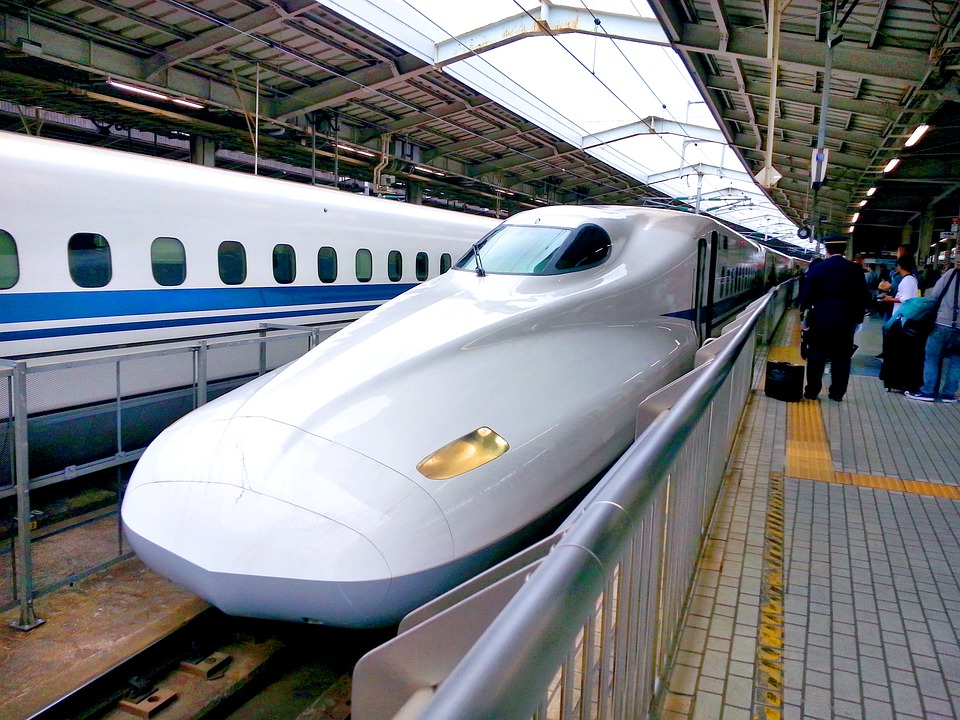 bullet-train-1540467_960_720